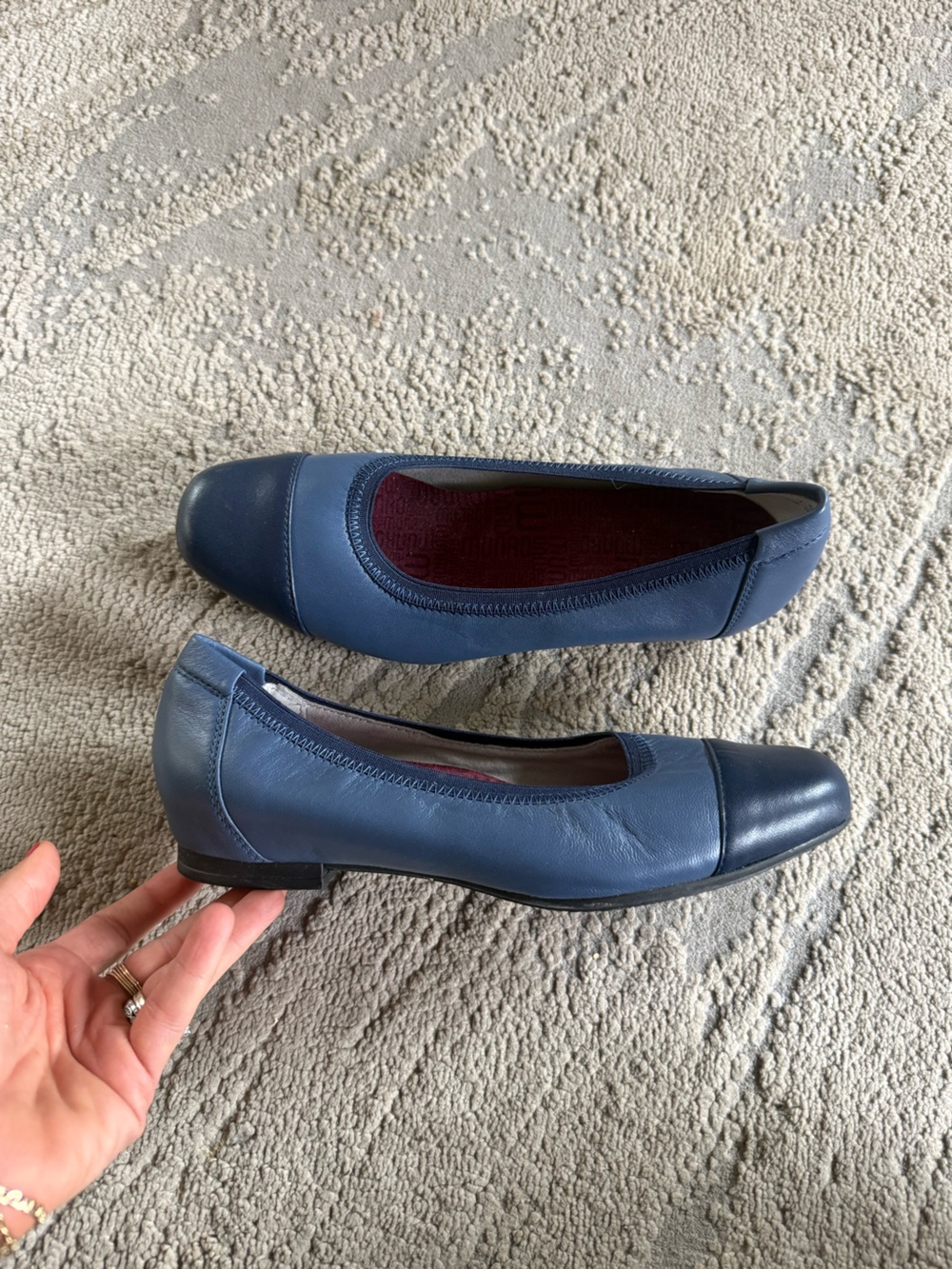 Munro Danielle Blue Leather Flats Cap Toe comfort shoes 7.5 wide